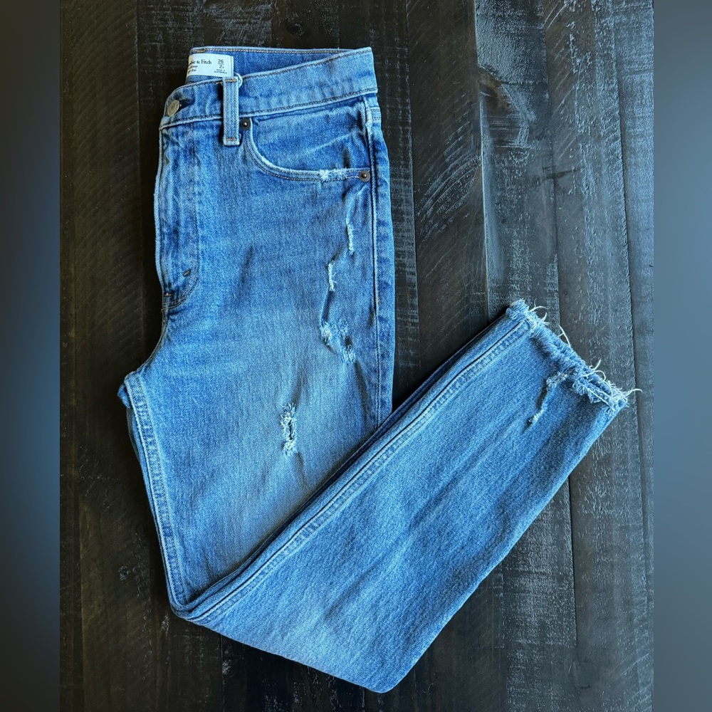 Abercrombie & Fitch 26 2 Short The Skinny High Rise